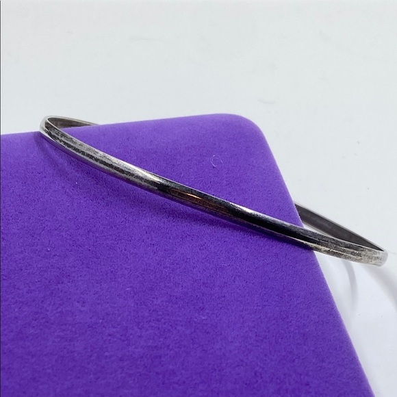 💛 Elegant Silver Plated Bangle Bracelet - Picture 1 of 4